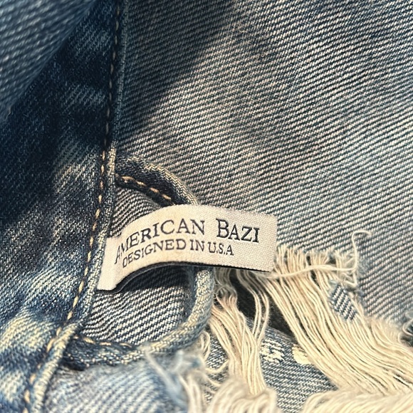 Distressed, long denim Graffiti jacket by top design AMERICAN BAZI. Size 1X - Picture 11 of 11